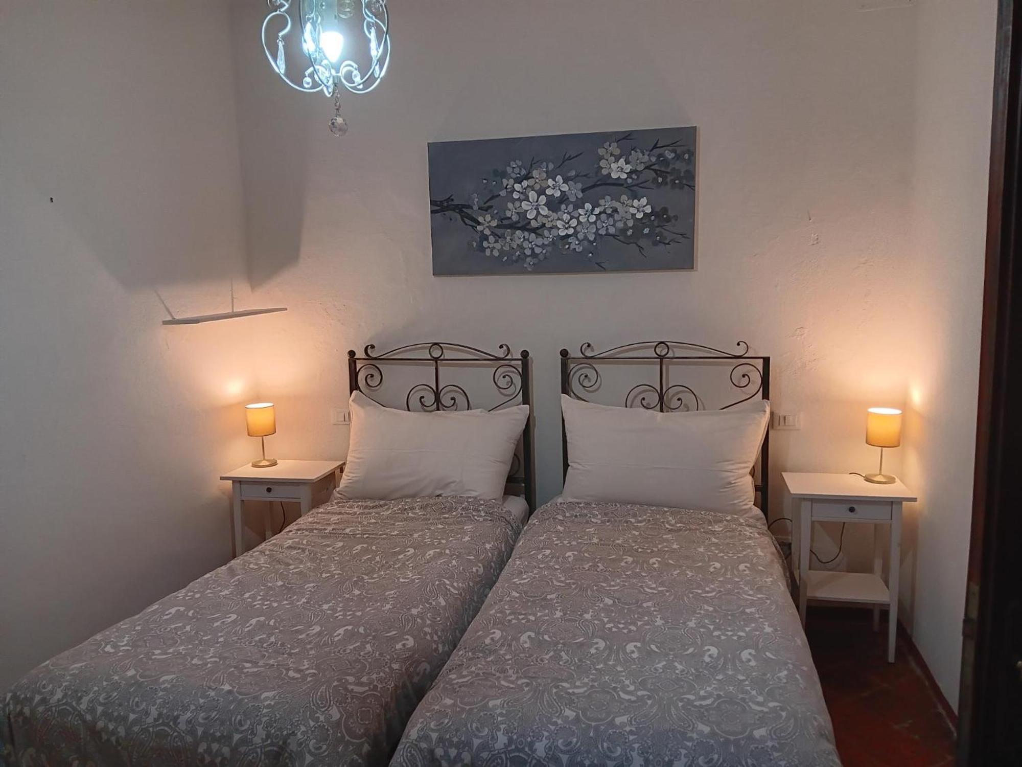 Monti Guesthouse Monti di Licciana Nardi Esterno foto