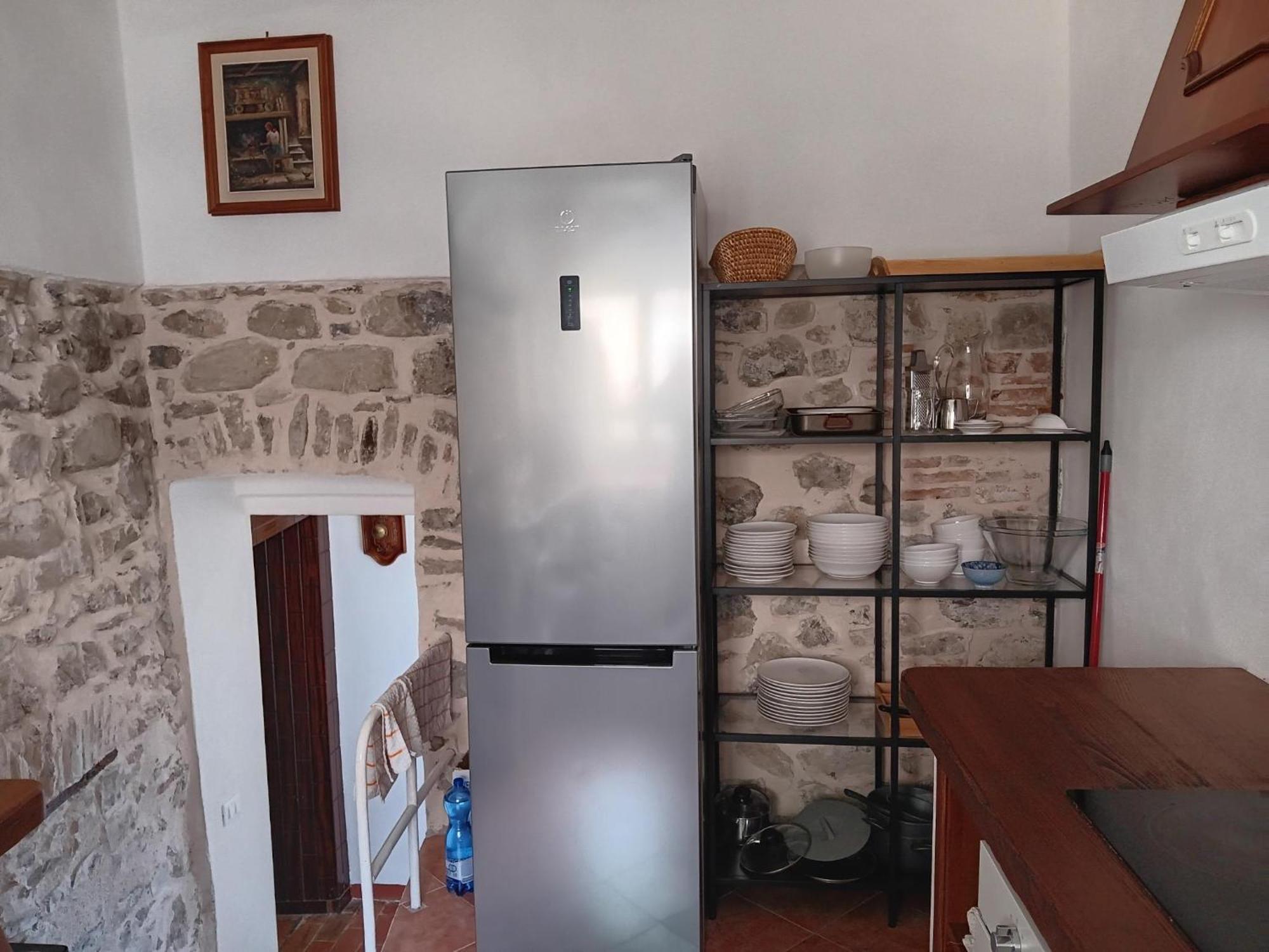 Monti Guesthouse Monti di Licciana Nardi Esterno foto