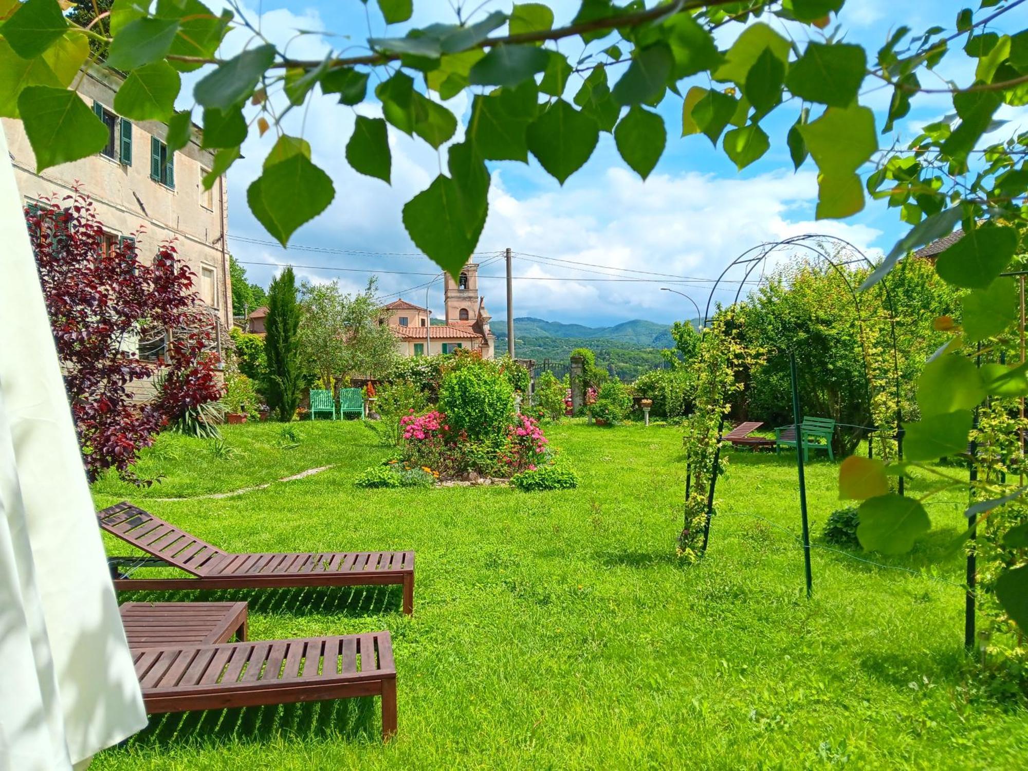 Monti Guesthouse Monti di Licciana Nardi Esterno foto